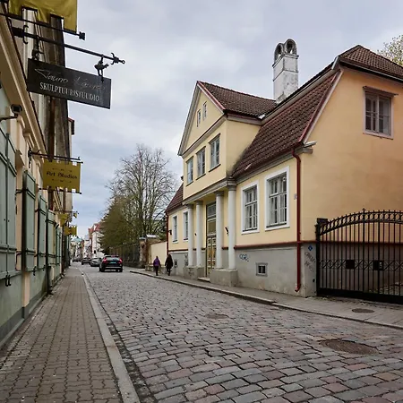 Apartment 3-bedroom Penthouse With Sauna In Old Town Tallinn