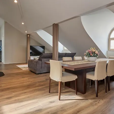 3-bedroom Penthouse With Sauna In Old Town *