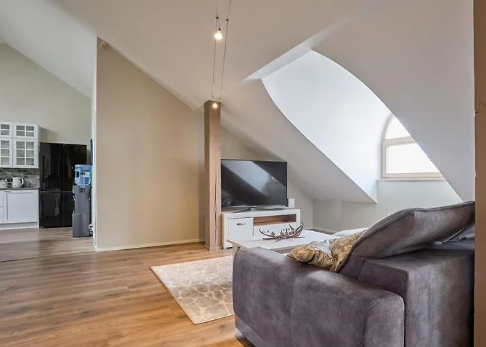 Charming Penthouse With Sauna In Old Town * تالين