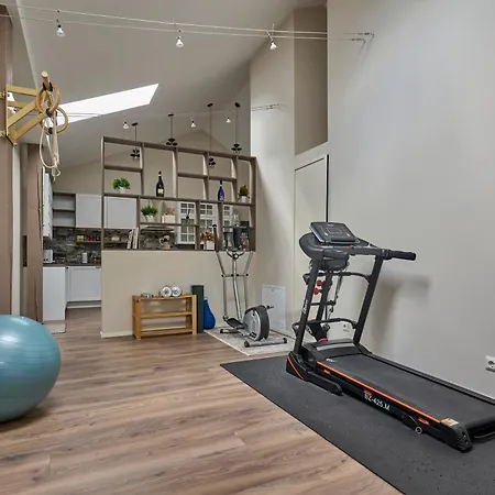 Charming Penthouse With Sauna In Old Town * טאלין