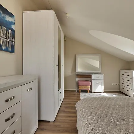 شقة 3-bedroom Penthouse With Sauna In Old Town